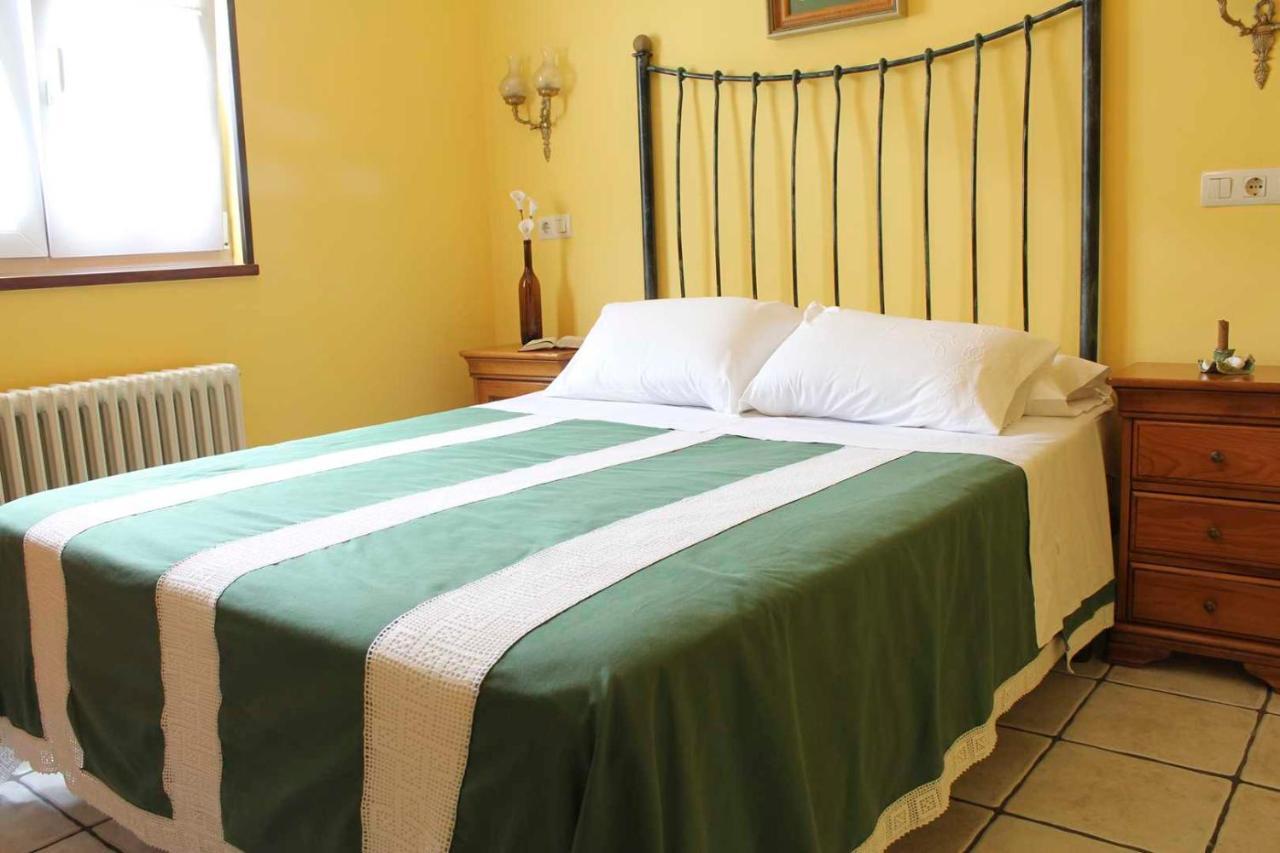 Apartamentos Casa Germana Тапиа де Касариего Екстериор снимка